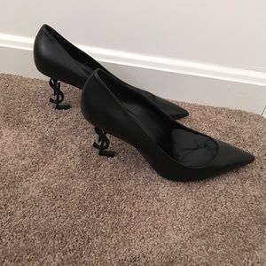 Saint Laurent's Opyum 85 Pump